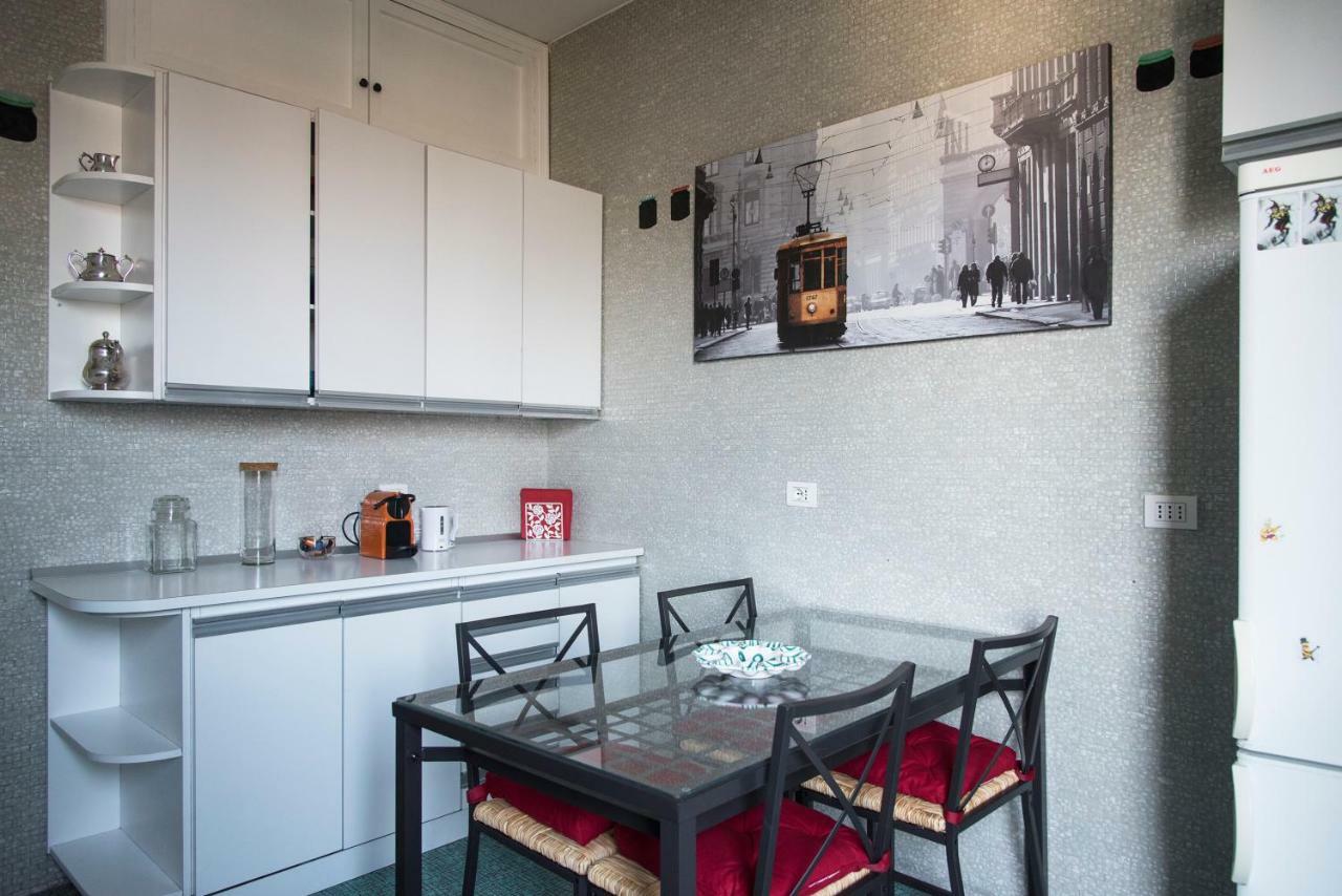 Luxurious 4bdr Penthouse Near Duomo Cathedral Mailand